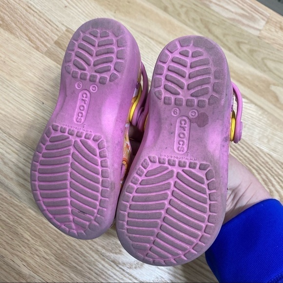 Crocs Oranges Fruit Print Sandals Sz 9 Toddler - Picture 5 of 6